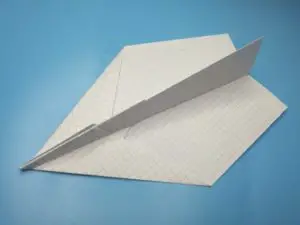 farthest-flying-paper-airplane