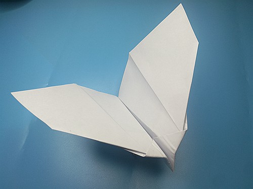 flapping-paper-airplane